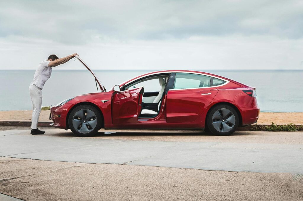 Нов тест покажа колку брзината му штети на дометот на електричен автомобил