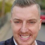 (Фото) Спасен Силјановски на одмор, ужива во убав спа центар со семејството