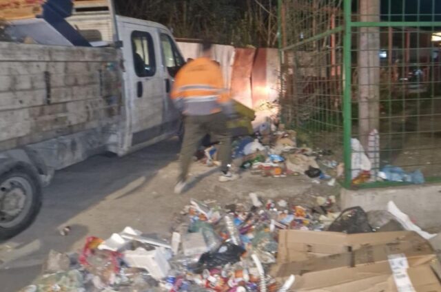 „Комуналец“ расчистил диви депонии на Пластичарска и во Старата чаршија