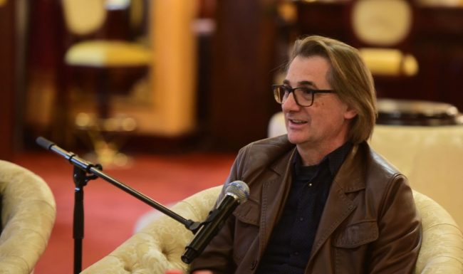 ВО МНТ САКАМ ДА РЕЖИРАМ ПРЕТСТАВА ЗА НОСТАЛГИЈА, ВЕЛИ АЛЕКСАНДАР ПОПОВСКИ ЧИЈА ПОСЛЕДНА ПРЕТСТАВА ВО МАКЕДОНИЈА БЕШЕ ВО 2012