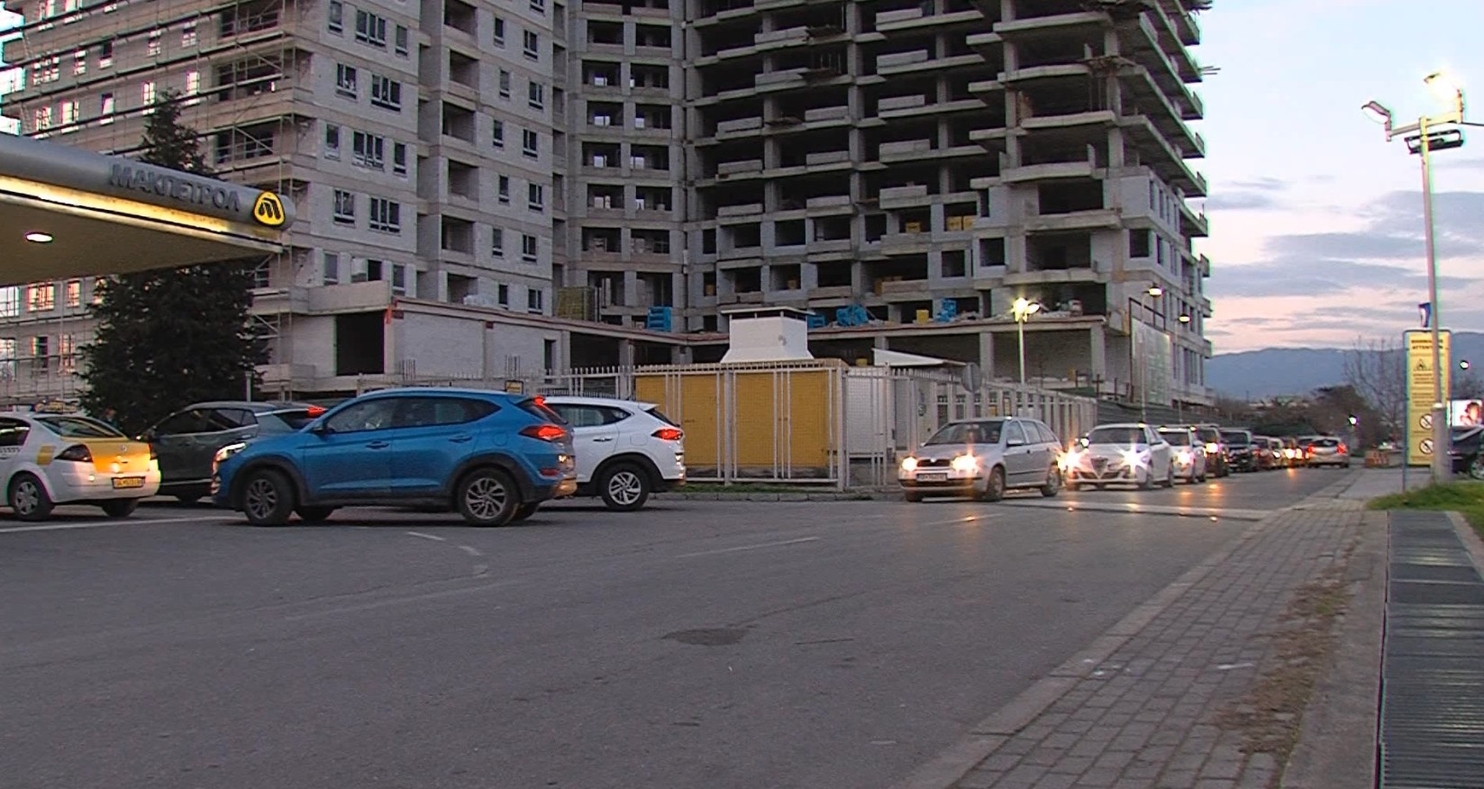 Колони возила на бензинските станици