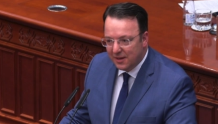 Николоски: Заради хистеријата што ја создава Левица, не се носат планови, не се гради и расте цената на стaновите