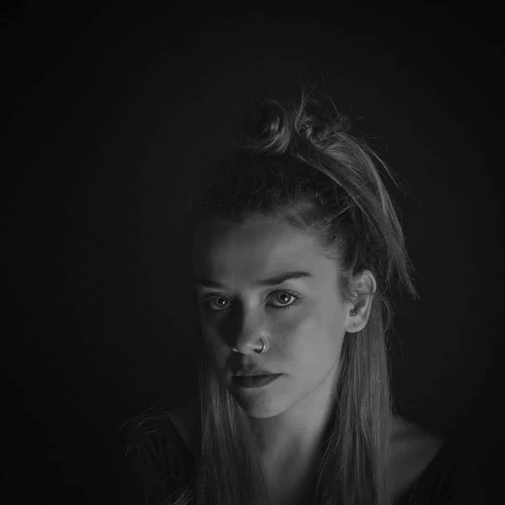 Матеа Јанковска, Ана Грамосли и Мина Јелушиќ во „Кој сум јас“: Посебна радост е кога се игра во претстава на домашен автор