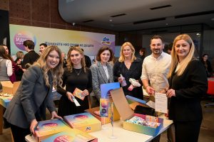 dm ја промовираше платформата „Иднина која инспирира“ со заедничка волонтерска активност на повеќе од 100 присутни, донација и панел-дискусија