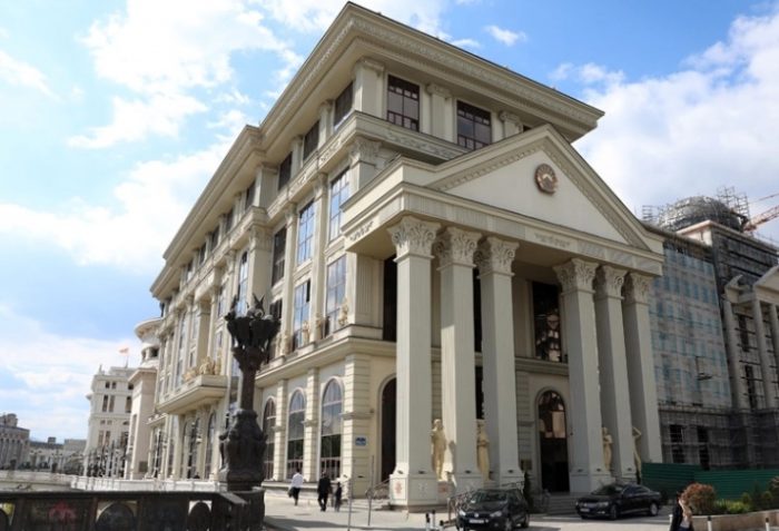 МНР: Пријавени 473 македонски државјани во загрозените подрачја, 19 од Израел, 106 од Катар, а 348 граѓани се обратиле до ДКП Абу Даби