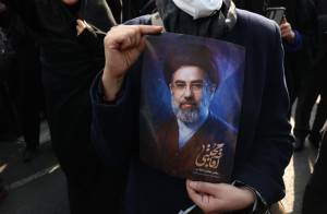 Кувајтски медиум: Новиот ирански лидер Моџтаба Хамнеи тајно префрлен во Москва