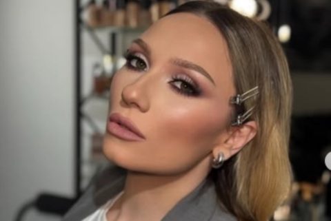 Големиот ден се ближи: Бремената Александра Јанева гордо го покажа нараснатиот труднички стомак