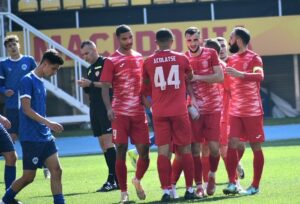 ПОЛУВРЕМЕ ПМФЛ: Работнички со водство против Башкими, во Кратово нема голови (ВИДЕО)