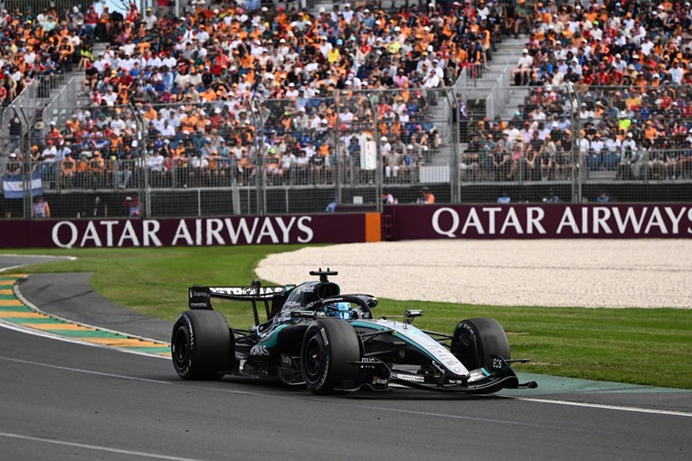 Расел е победник на првата спринт трка во новата сезона!