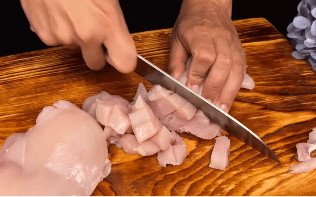 Кремаста тестенина со пилешко и зеленчук – совршено решение за зафатени вечери Кристина Гиева