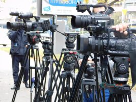 ЗНМ и ССНМ: Славески со дисквалификации наместо одговори кон новинарите на ТВ Канал 5