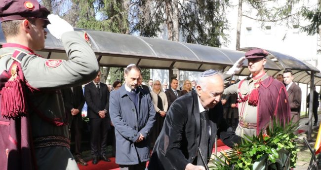 ПОРАДИ ПОЛИТИЧКИ СПОРОВИ СЕ ОСПОРУВА КАМЕН-ОБЕЛЕЖЈЕТО ЗА МАКЕДОНСКИТЕ ЕВРЕИ ВО ТРЕБЛИНКА, КАЖА ПРЕТСЕДАТЕЛОТ НА ЕВРЕЈСКАТА ЗАЕДНИЦА