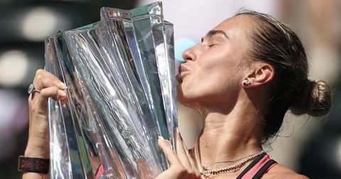 Сабаленка со прстен на раката го крена првиот пехар во Индијан Велс