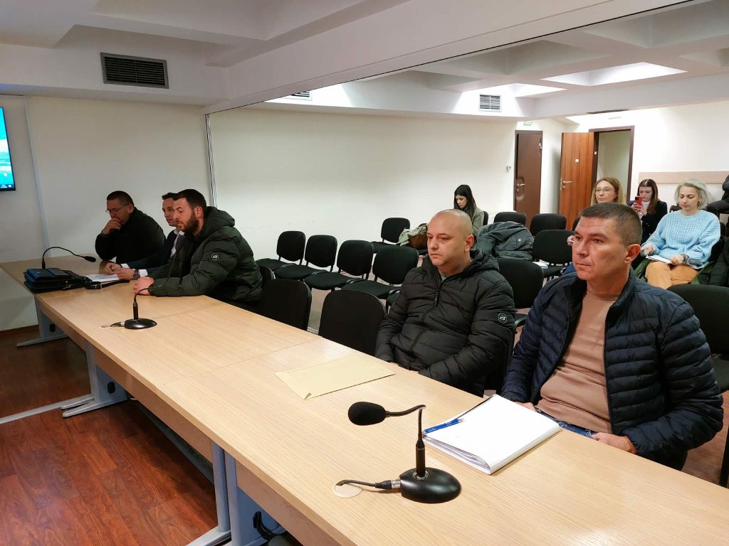 Дејан Јованов-Деко давал „отпор“ и не соработувал со полицијата кога ќе затекнела малолетници во „Пулс“