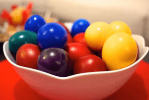 Јајцата над 300 денари, маслото над 100: Нов ценовен удар пред Велигден