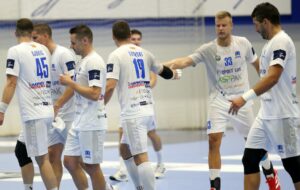 Како ќе се снајде Охрид во грчкиот „пекол“