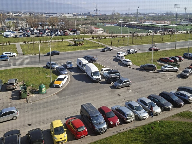 Ѓорѓиевски дозволи Аеродромци секаде да се паркираат бесплатно, ама не го одложува зонското во Реонски