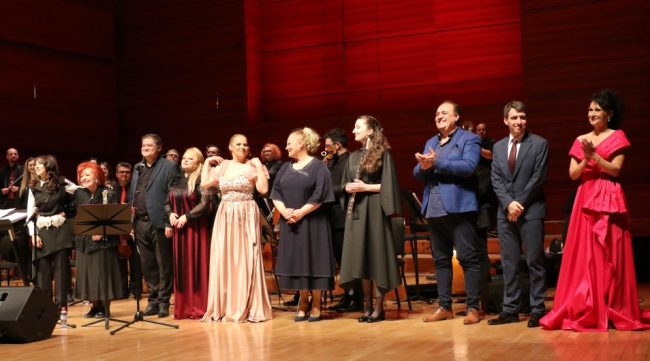 СО КОНЦЕРТОТ „МИЛАНОВА ИГРА“ ФОЛК ЅВЕЗДИТЕ ЕМОТИВНО ГО ЧЕСТВУВАА НАСЛЕДСТВОТО НА КОМПОЗИТОРОТ МИЛАН ЗАВКОВ