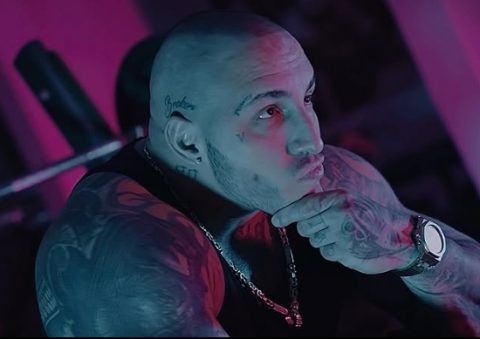 Раперот Вук Моб проговори за депресијата и зависностите: „Станувам во 9, а во 11 веќе сум пијан“