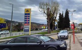 Цената на дизелот останува иста, на бензините паѓа: Што плаќаме со секој литар гориво што ќе го наточиме?