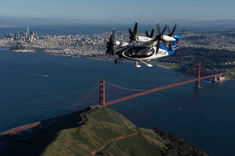 Електрично летечко такси на Joby Aviation леташе над Сан Франциско