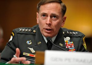 Петреус: Потребни се копнени сили, воздушните напади нема да го соборат Иран