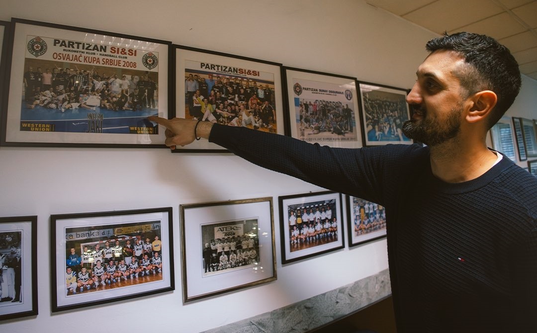 Абутовиќ: Раул Гонзалез е најдобриот тренер во светот – освоивме многу трофеи заедно