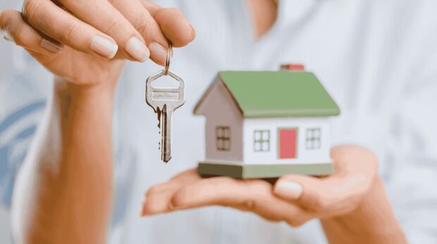 Што се случува со поимот „дом“ кога неговата примарна вредност станува неговата пазарна цена?