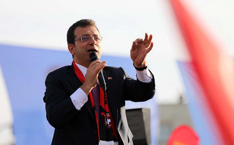 Градоначалникот на Истанбул, Имамоглу, на судење за корупција, процесот оценет како политички мотивиран