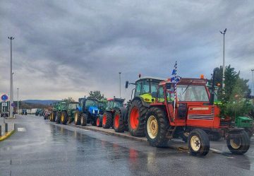ПРОТЕСТИ НИЗ ГРЦИЈА: Штрајкови во повеќе сектори низ државата