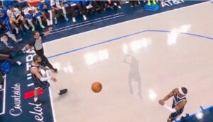 „Кикс“ на годината во НБА: Едните напаѓаа, другите се бранеа – ама на погрешен кош