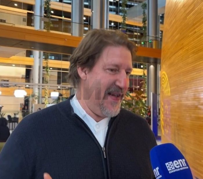 ВАЈЦ УДИРА ПО БУГАРСКОТО ВЕТО: Правен тест за протоколите што ја кочат Македонија, дали во ЕУ ќе биде исцртана „црвена линија“?