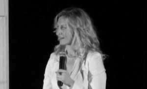 ПОЧИНАЛА ПОЗНАТА ГЛУМЕЦА: Ја изгубила битката со сурова болест на 51 година