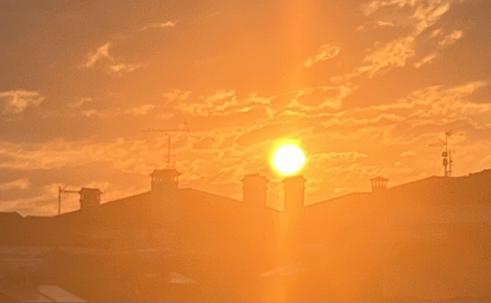 ПРЕД ДА ЗАСПИЈАТ МНОЗИНСТВО МАКЕДОНСКИ ГРАЃАНИ КОРИСТАТ ТЕЛЕФОН, подигнување на свеста за спиењето, под мотото „Спиј добро, живеј подобро“