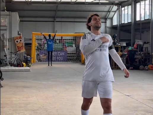 Хет-трикот на Валверде во гаража