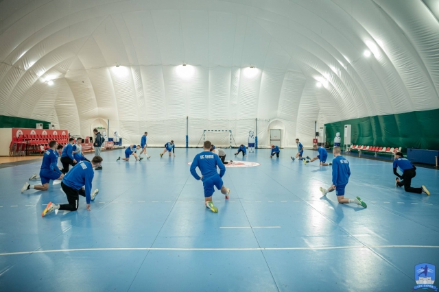 Провокација за Охрид во Атина – ги натераа да тренираат во балон без воздух! (ФОТО)