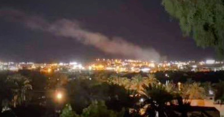 Судири во близина на американската амбасада во Багдад