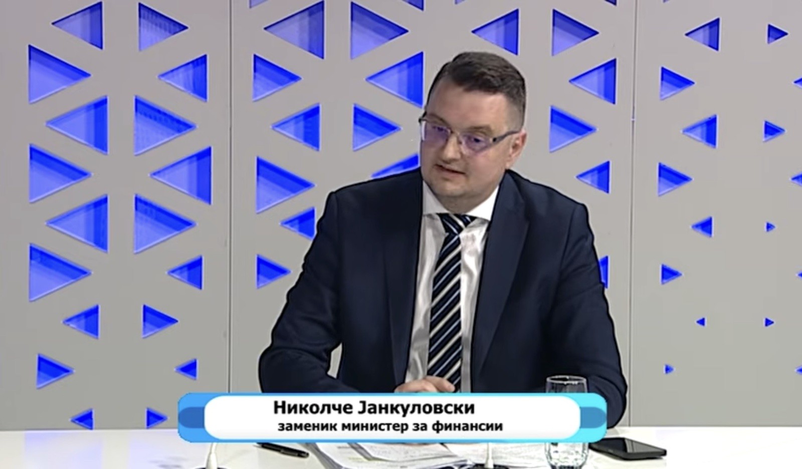Јанкуловски: Мерката за намалување на ДДВ не е задоцнета, состојбите се следат на дневна основа