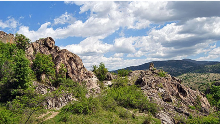 Времето ќе биде променливо облачно со сончеви периоди