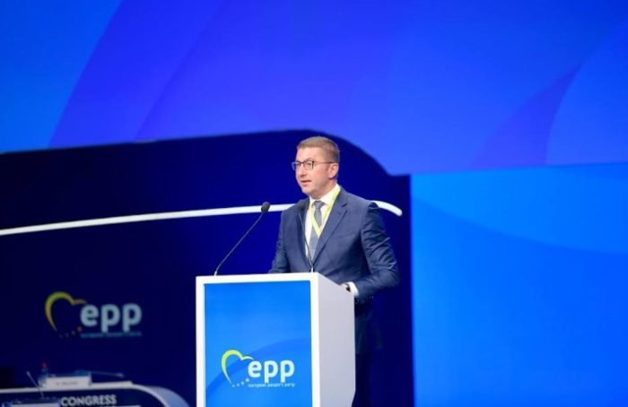 МИЦКОСКИ ВО БРИСЕЛ: На Конгресот на Европската народна партија се поканети и Фон Дер Лајен, Роберта Мецола и други лидери