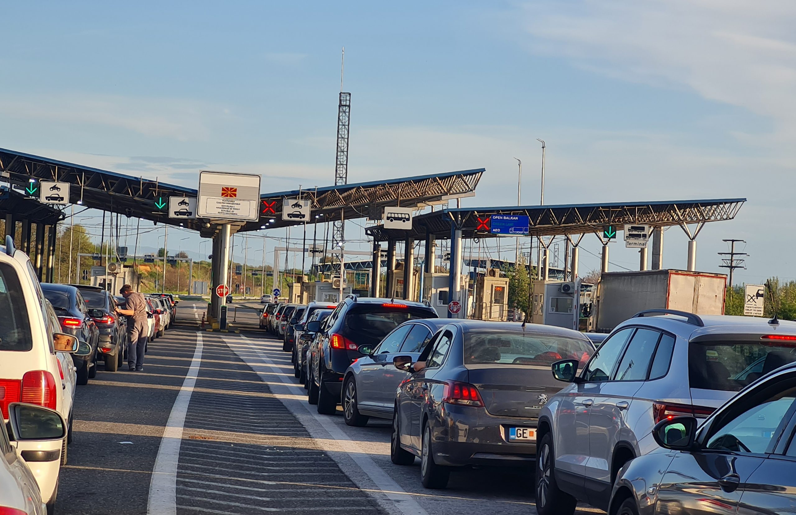 ИЗВОЗОТ ВО ЈАНУАРИ БЕЛЕЖИ НАМАЛУВАЊЕ, пад на надворешнотрговската размена во јануари