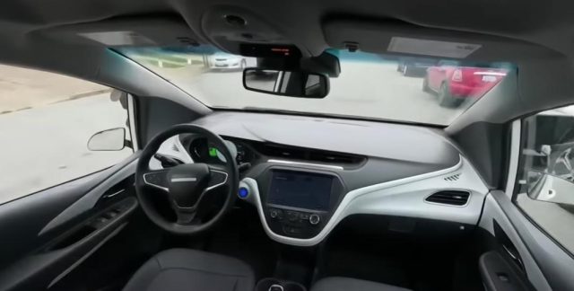 Измамник позајмил автомобил, па преку механичар го дал на отпад во тетовско