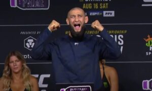 Хамзат Чимаев ја договори првата одбрана на титулата во средна категорија на УФЦ