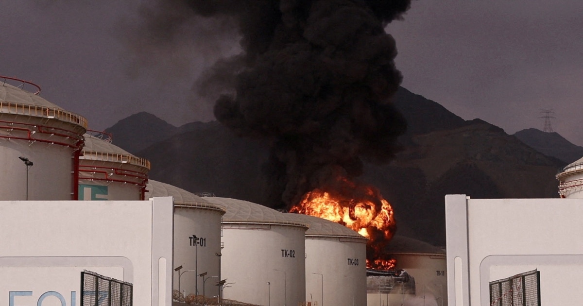 Израел го проширува опсегот на напади кон северен Иран, горат енергетски објекти во Заливот