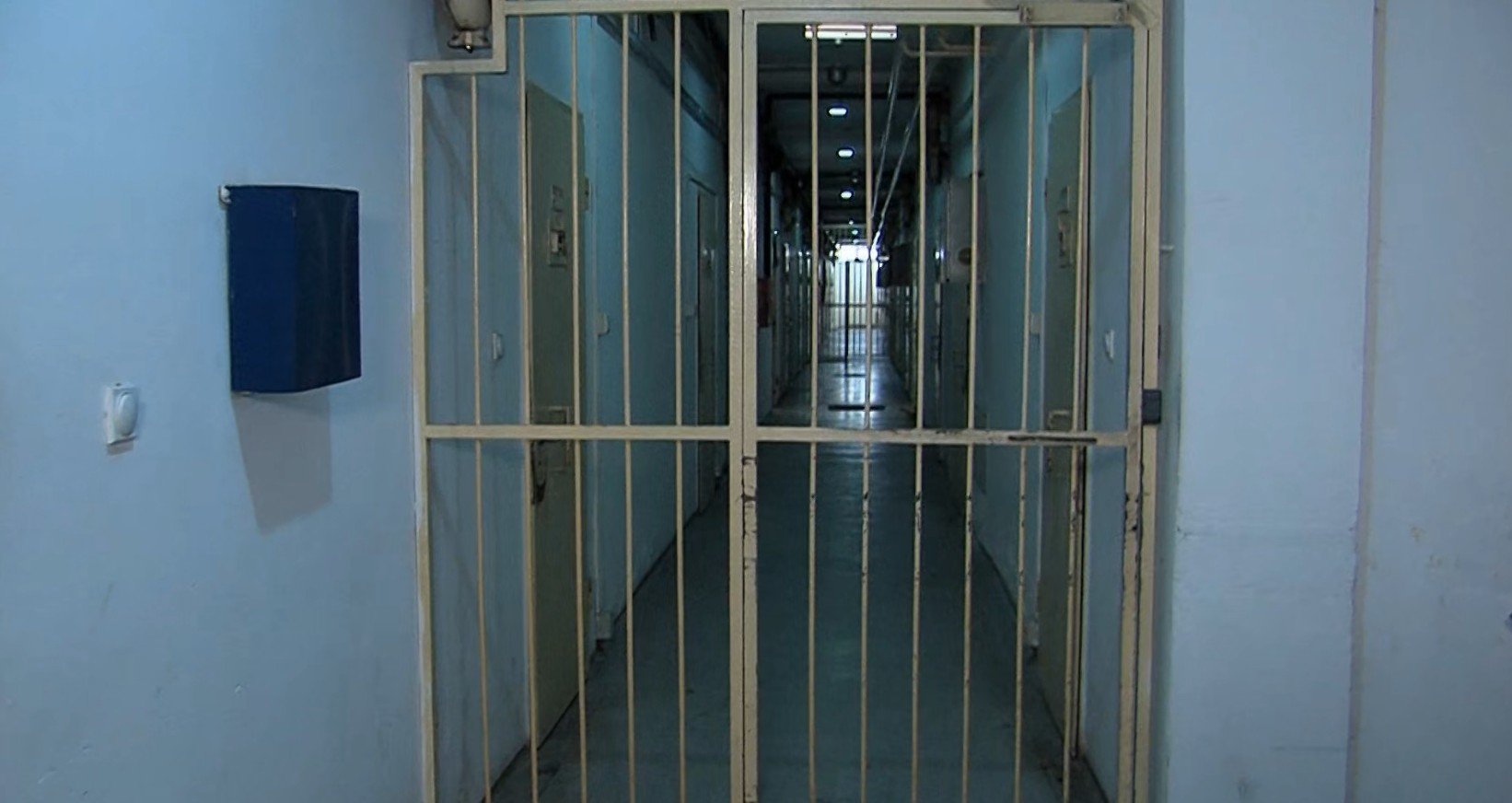 Една година затвор за насилникот што ја претепа бремената партнерка до онесвестување и ја будеше со вода за да продолжи