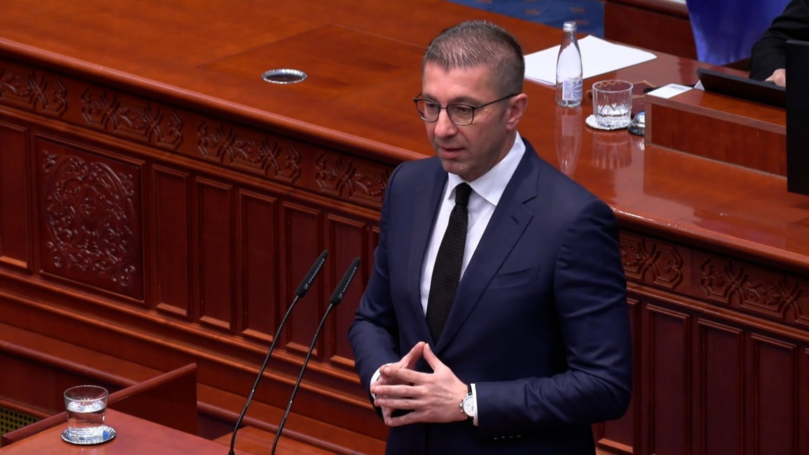 Мицкоски: Од катаклизмична состојба до извозник на струја – Македонија денес снабдува и странски аеродроми