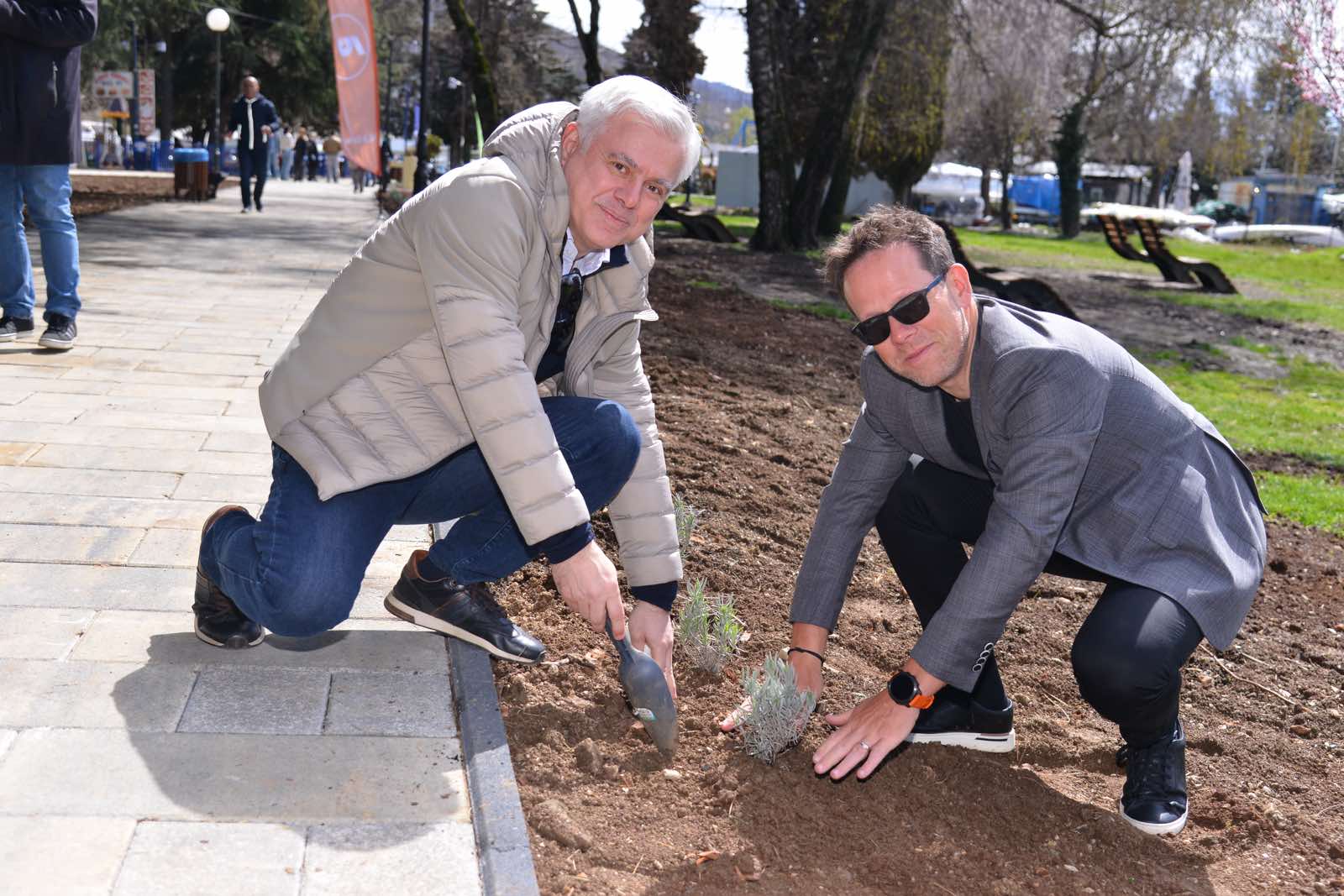 НЛБ Банка го започна Лидерскиот состанок во Охрид со општествено одговорна акција
