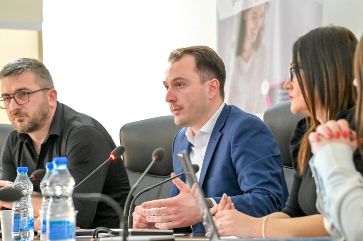 Андоновски на средбата со АВМУ и инфлуенсерите за создавање јасна правна рамка за дигиталните содржини