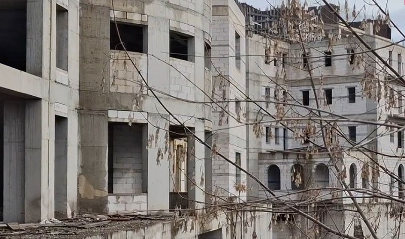 Двете недовршени згради кај Ректоратот на УКИМ кои ќе ги добие ФИНКИ ќе се доградуваат по нови проекти откако ќе биде избран проектант