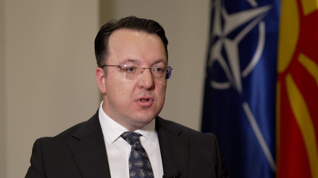 Николоски за Кичево-Охрид: Дополнителните 186 милиони евра се за галериите и заборавените банкини и клучки